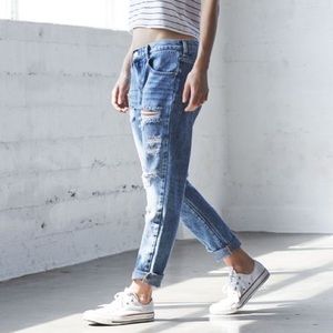 Bullhead Skinny Boyfriend Jeans